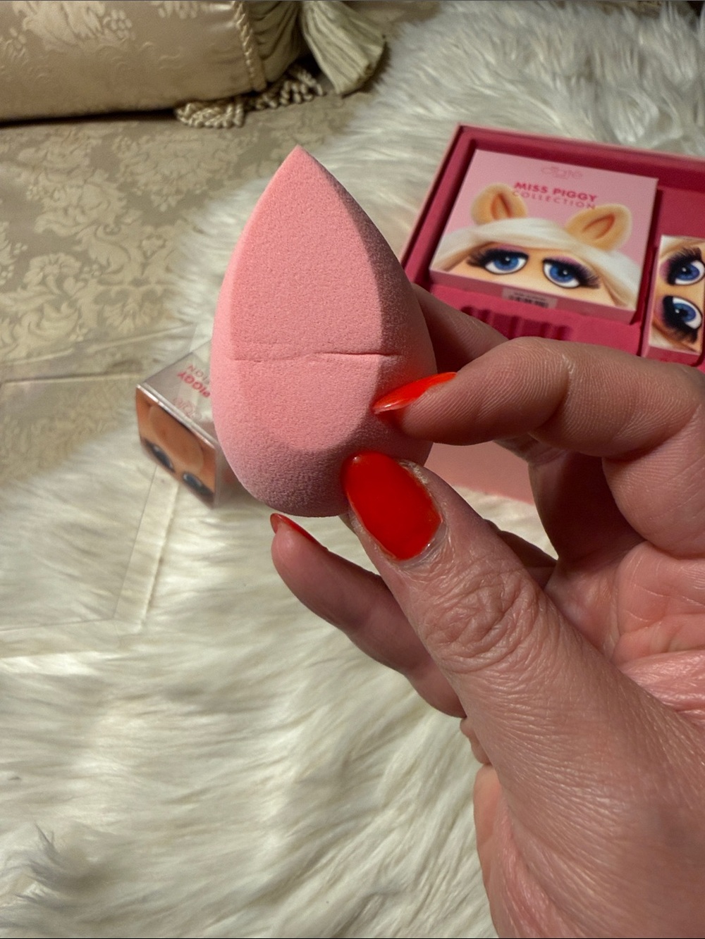 Ciaté NEW Miss Piggy Makeup Set Pink - Picture 13 of 17